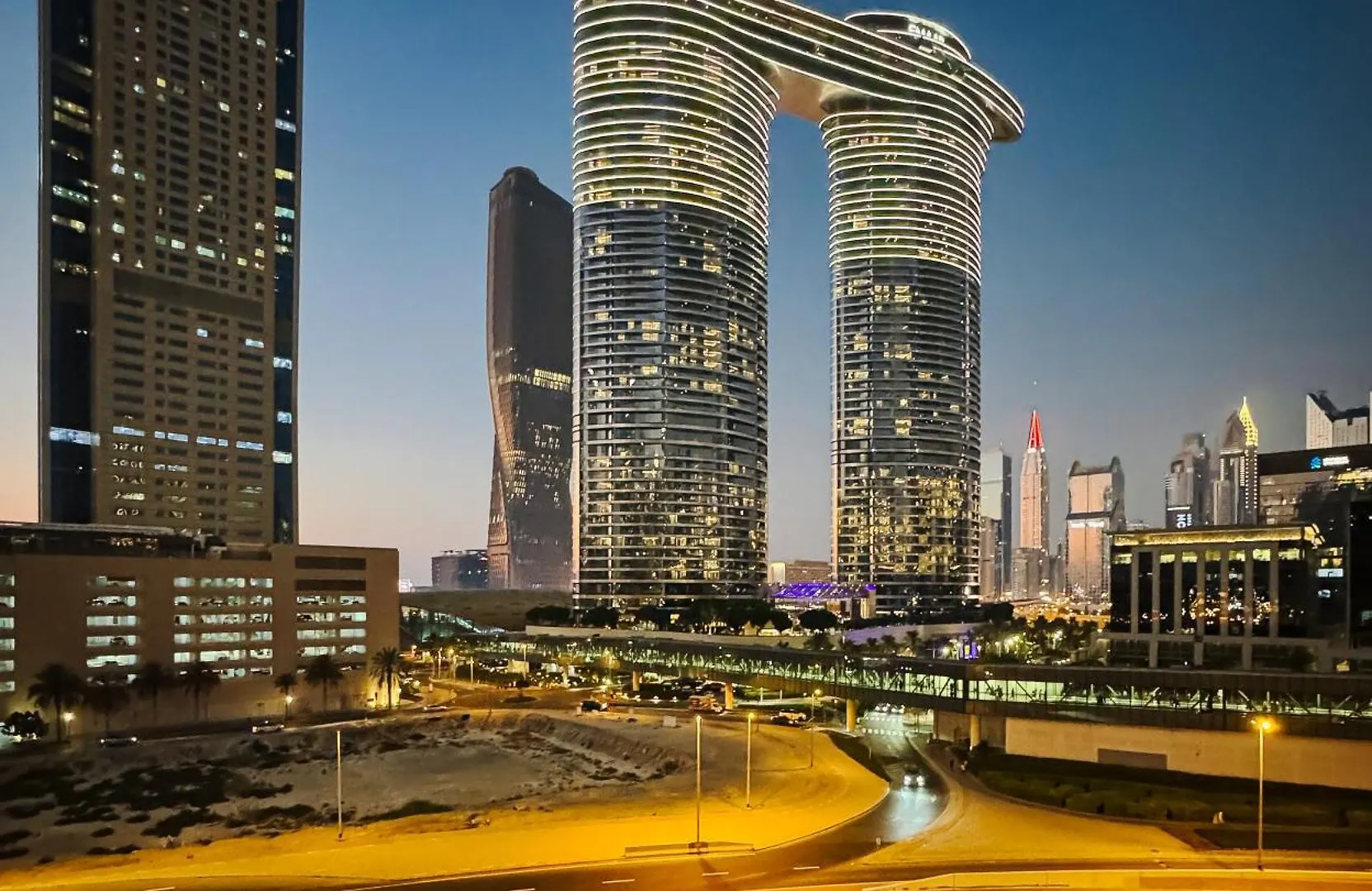 Dubai Mall Direct Connection Apartment - Burj Vista