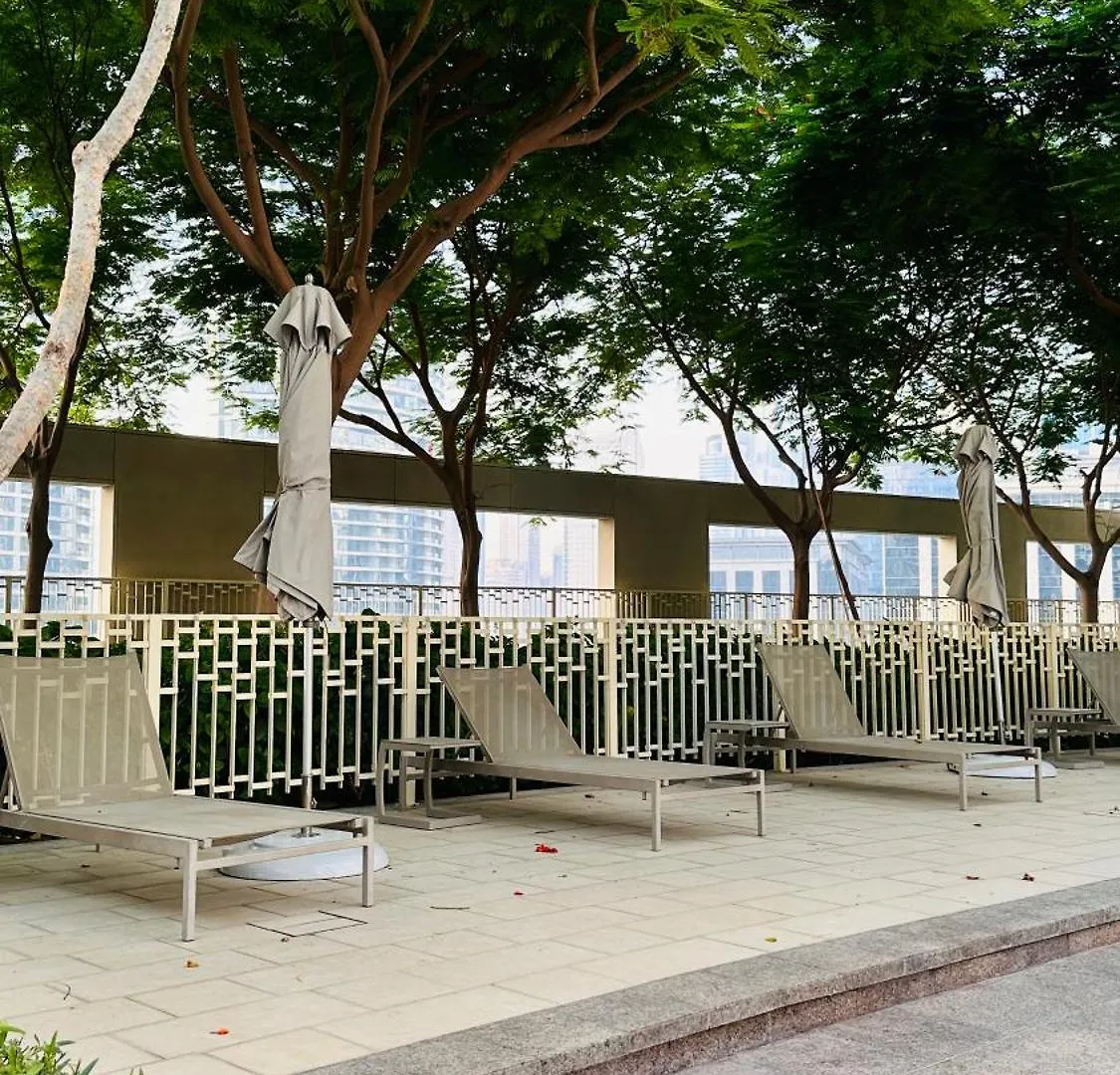 Dubai Mall Direct Connection Apartment - Burj Vista