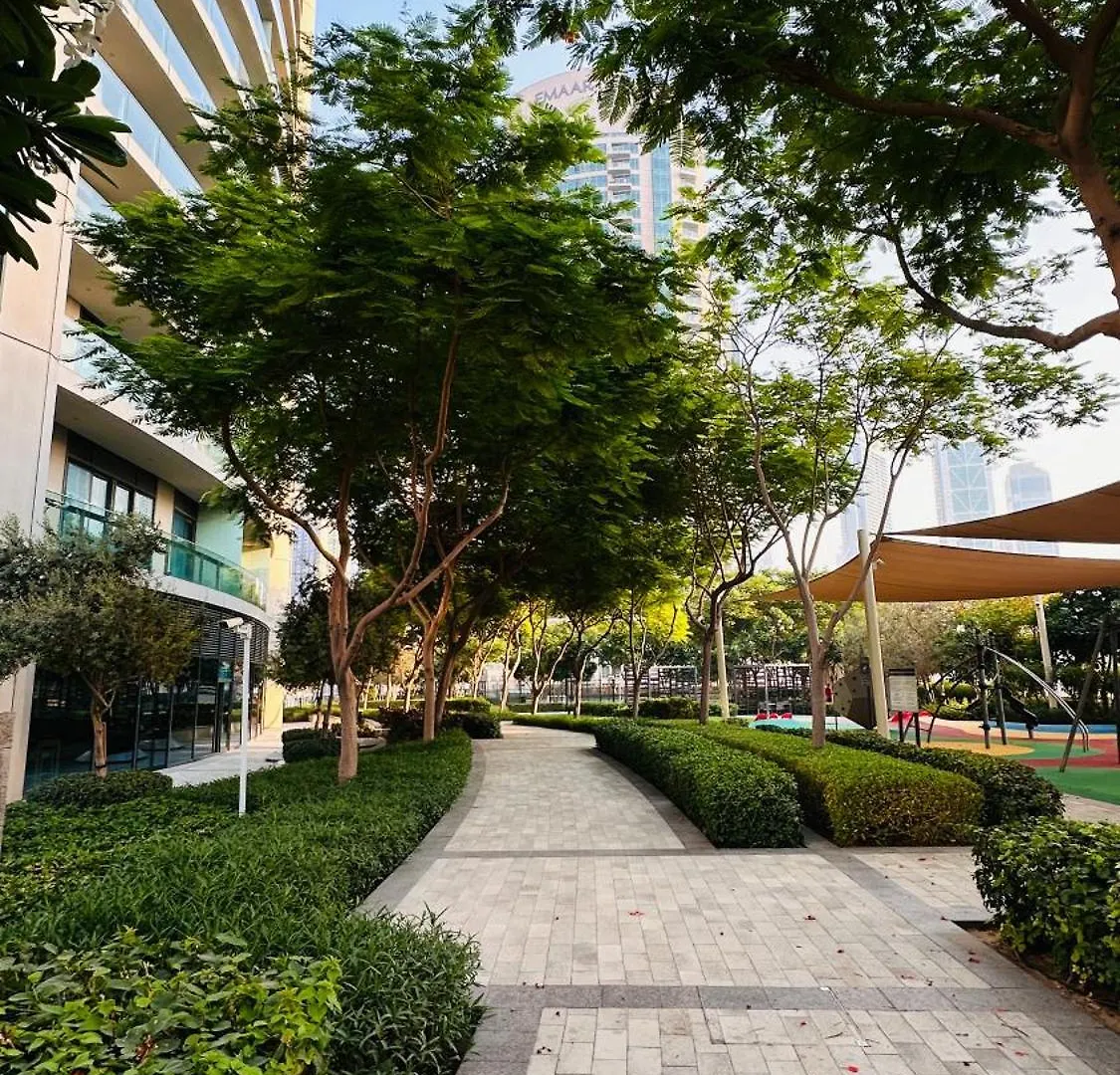 Dubai Mall Direct Connection Apartment - Burj Vista