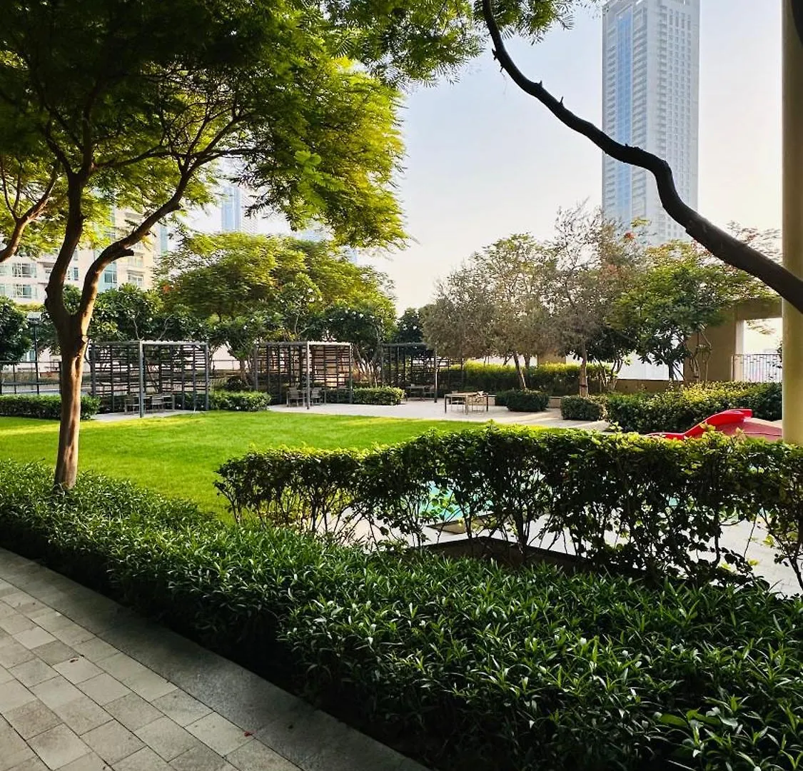 Dubai Mall Direct Connection Apartment - Burj Vista United Arab Emirates