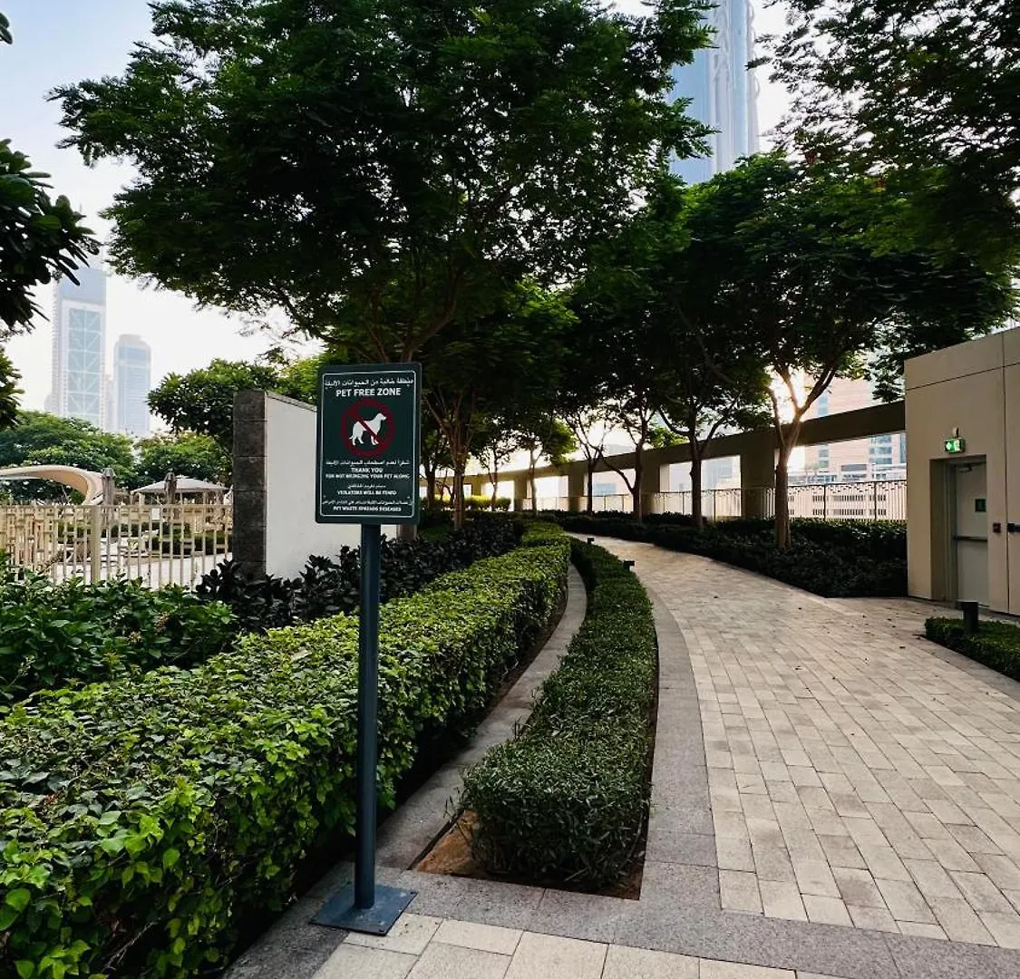 Dubai Mall Direct Connection Apartment - Burj Vista
