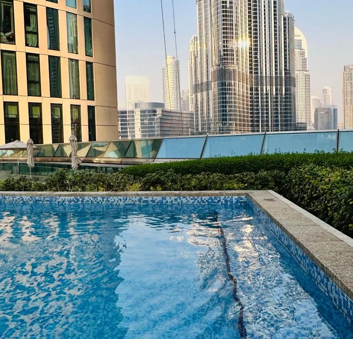 Dubai Mall Direct Connection Apartment - Burj Vista