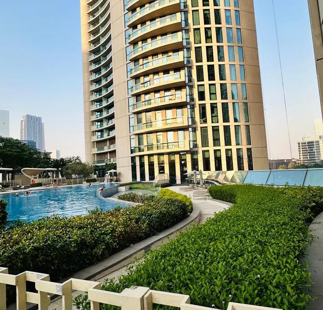 Dubai Mall Direct Connection Apartment - Burj Vista 0*,  United Arab Emirates
