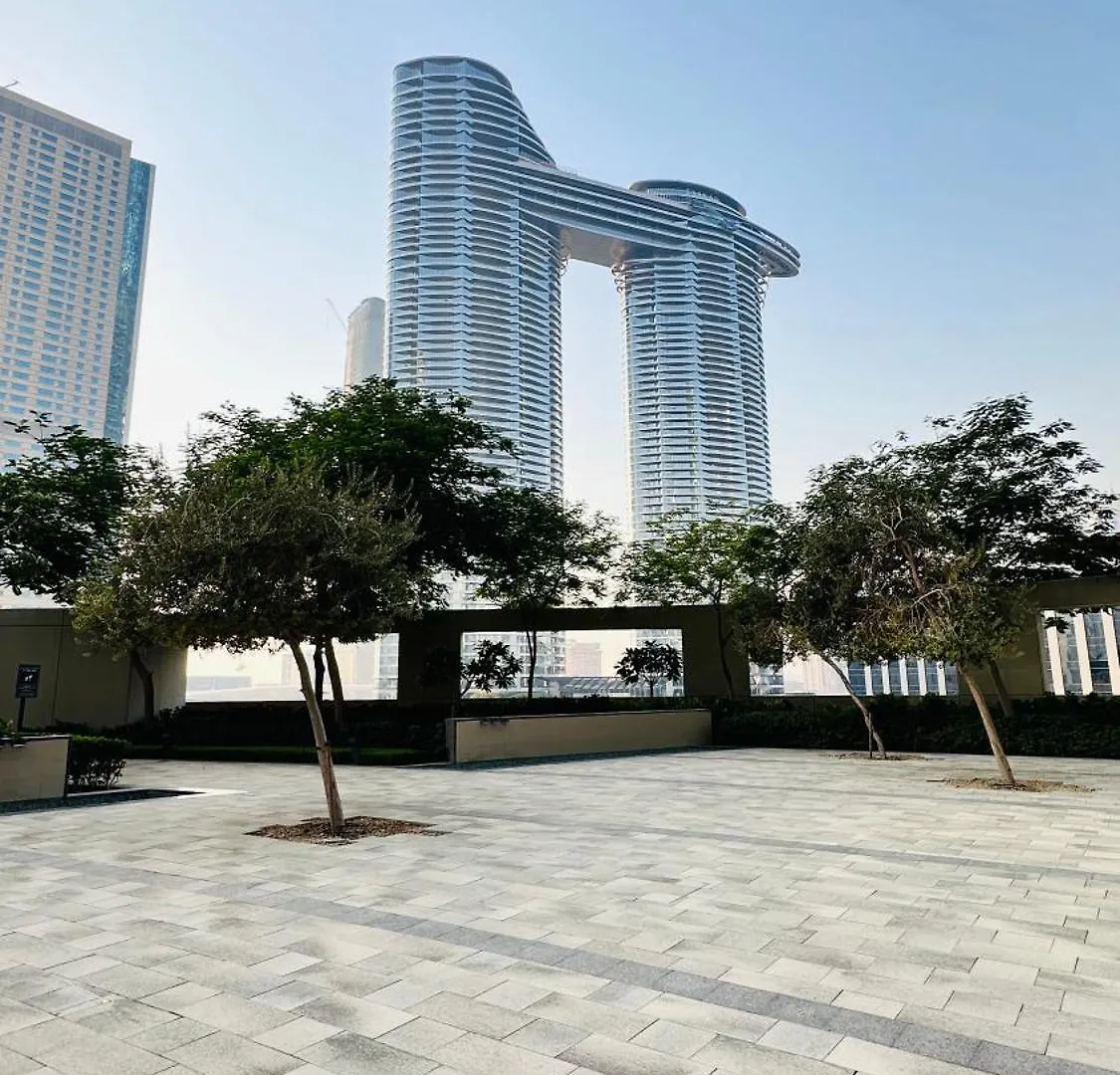 Dubai Mall Direct Connection Apartment - Burj Vista
