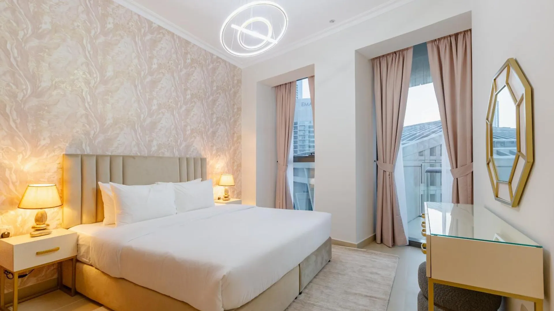 Dubai Mall Direct Connection Apartment - Burj Vista